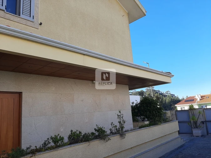 Moradia T4 para Venda em Arcozelo Foto 12