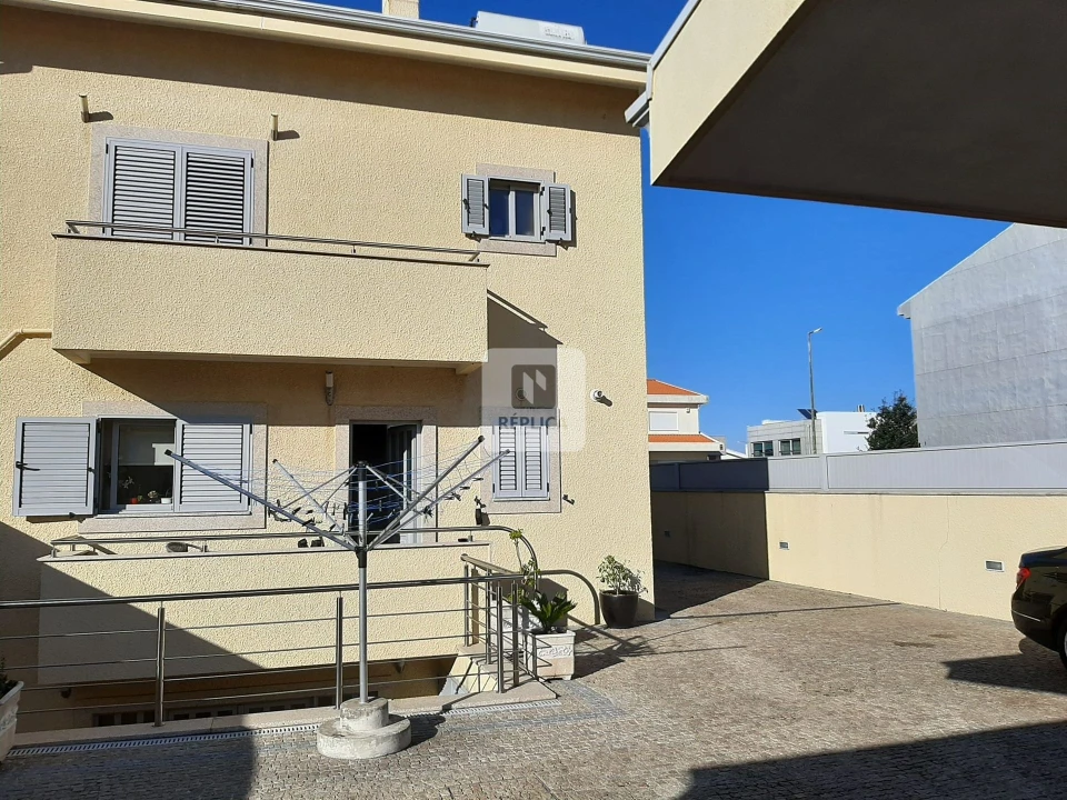 Moradia T4 para Venda em Arcozelo Foto 61