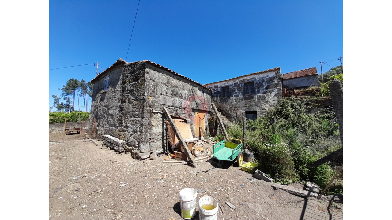 Moradia T0 para Venda em Messegães, Valadares e Sá Foto 2