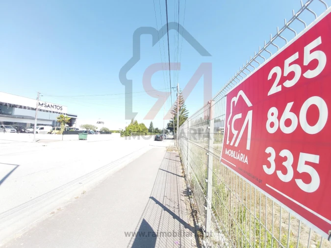 Terreno para Venda em Lordelo Foto 1