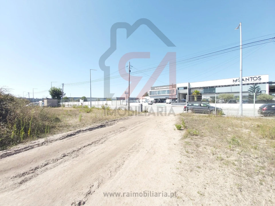 Terreno para Venda em Lordelo Foto 4