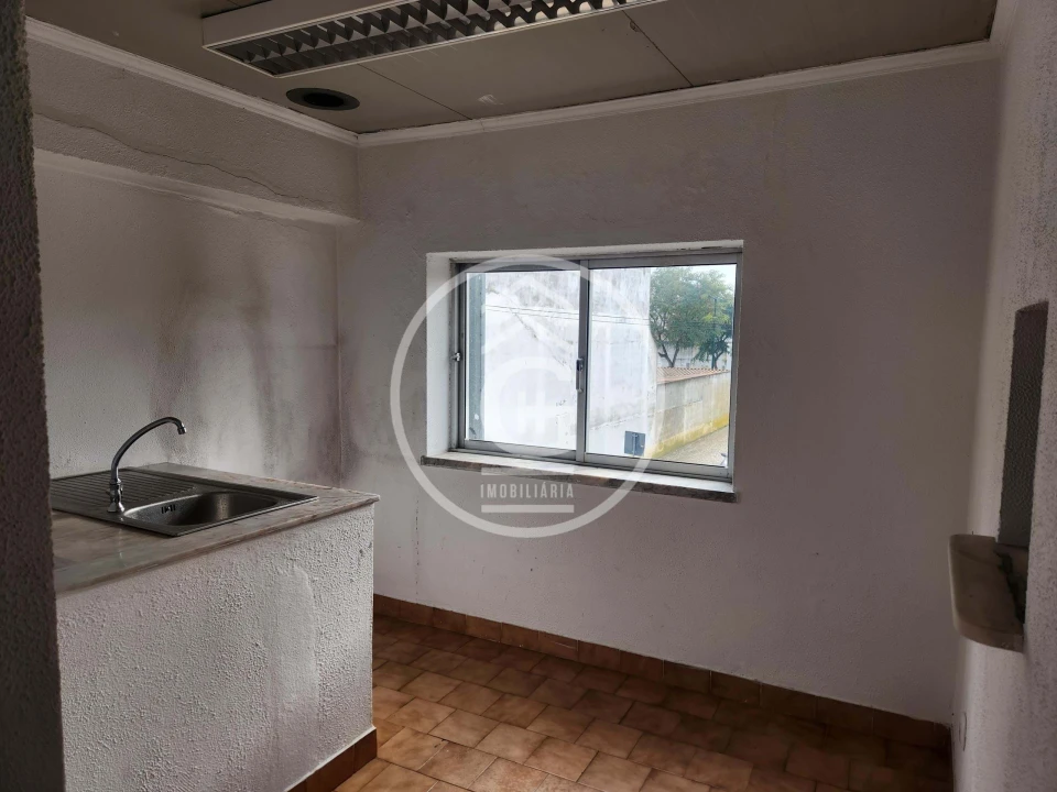 Armazém para Arrendamento em Almeirim Foto 10