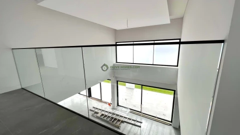 Moradia T4 para Venda em Quarteira