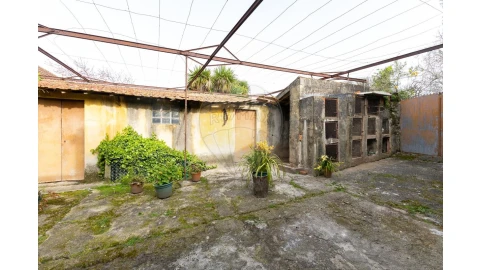 Moradia T1 para Venda em Santa Maria da Feira, Travanca, Sanfins e Espargo