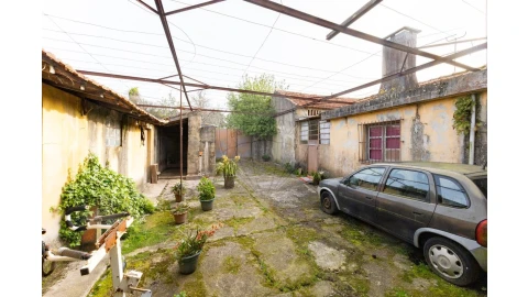 Moradia T1 para Venda em Santa Maria da Feira, Travanca, Sanfins e Espargo