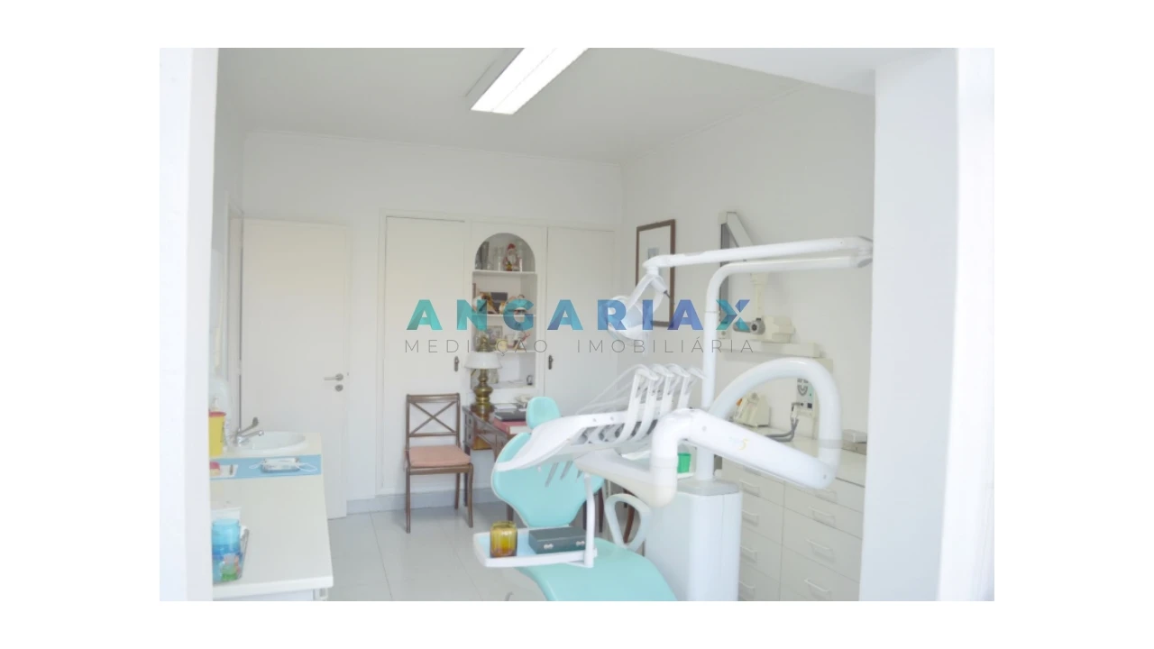 Loja para Venda em Sacavém e Prior Velho Foto 2