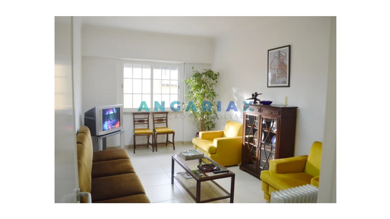 Loja para Venda em Sacavém e Prior Velho Foto 11