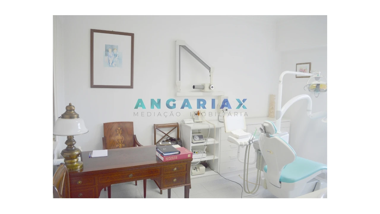 Loja para Venda em Sacavém e Prior Velho Foto 5