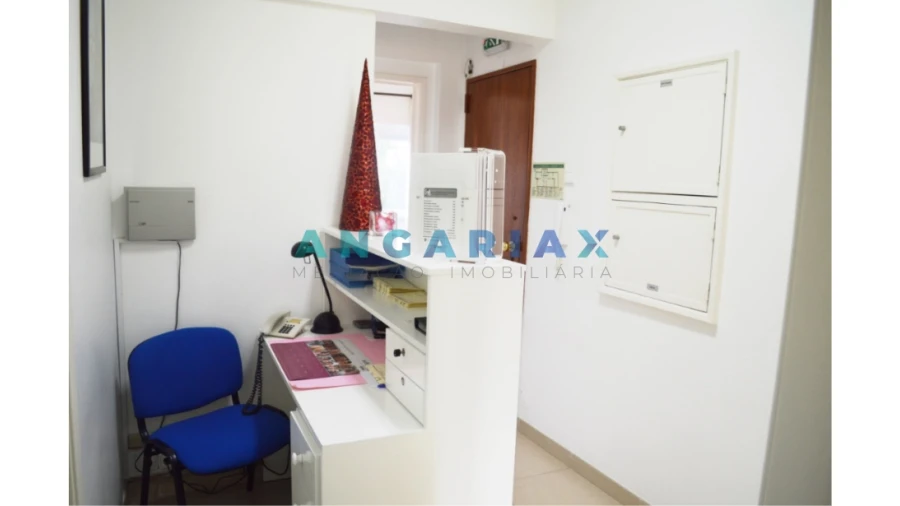 Loja para Venda em Sacavém e Prior Velho Foto 19