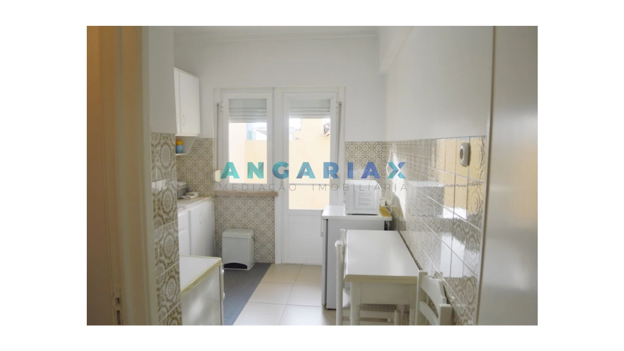 Loja para Venda em Sacavém e Prior Velho Foto 12