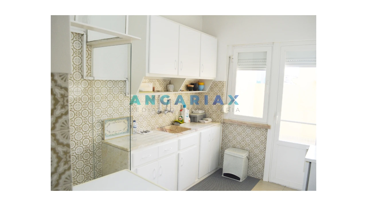 Loja para Venda em Sacavém e Prior Velho Foto 13