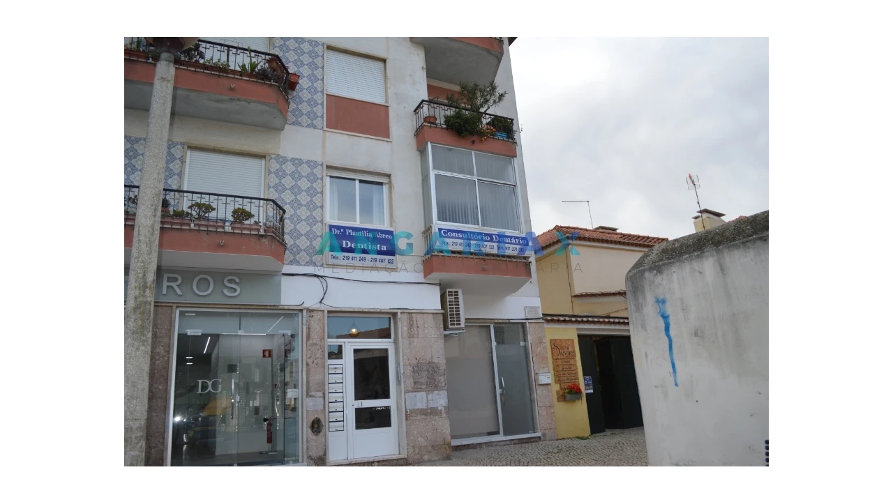 Loja para Venda em Sacavém e Prior Velho Foto 20