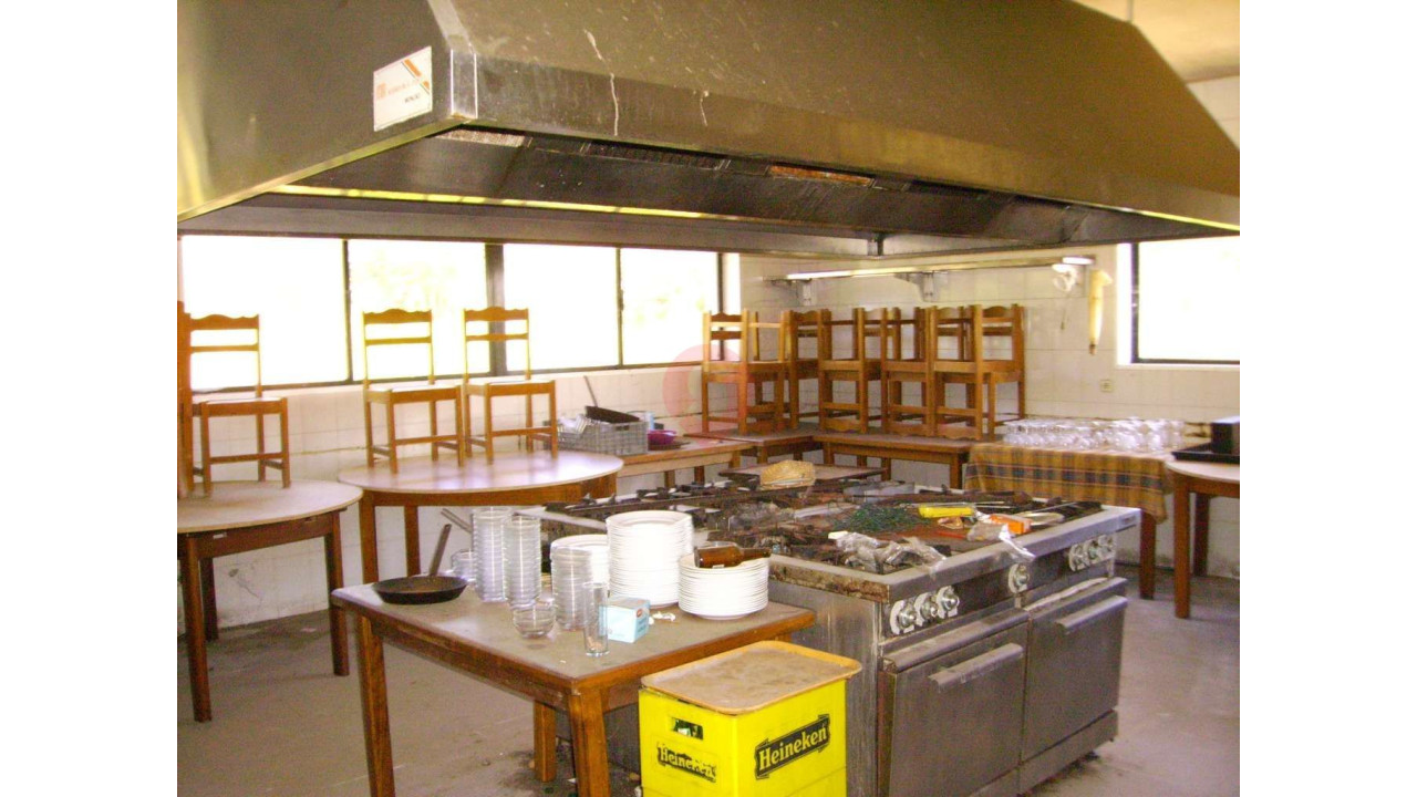 Prédio para Venda em Vila e Roussas Foto 8