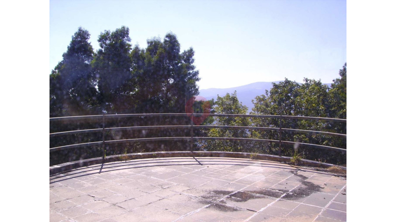 Prédio para Venda em Vila e Roussas Foto 10