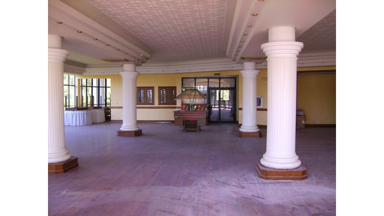 Prédio para Venda em Vila e Roussas Foto 4