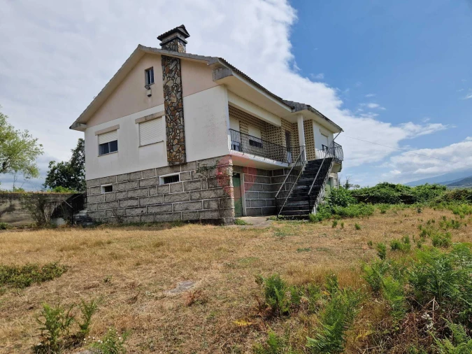 Quinta T3 para Venda em Barbeita