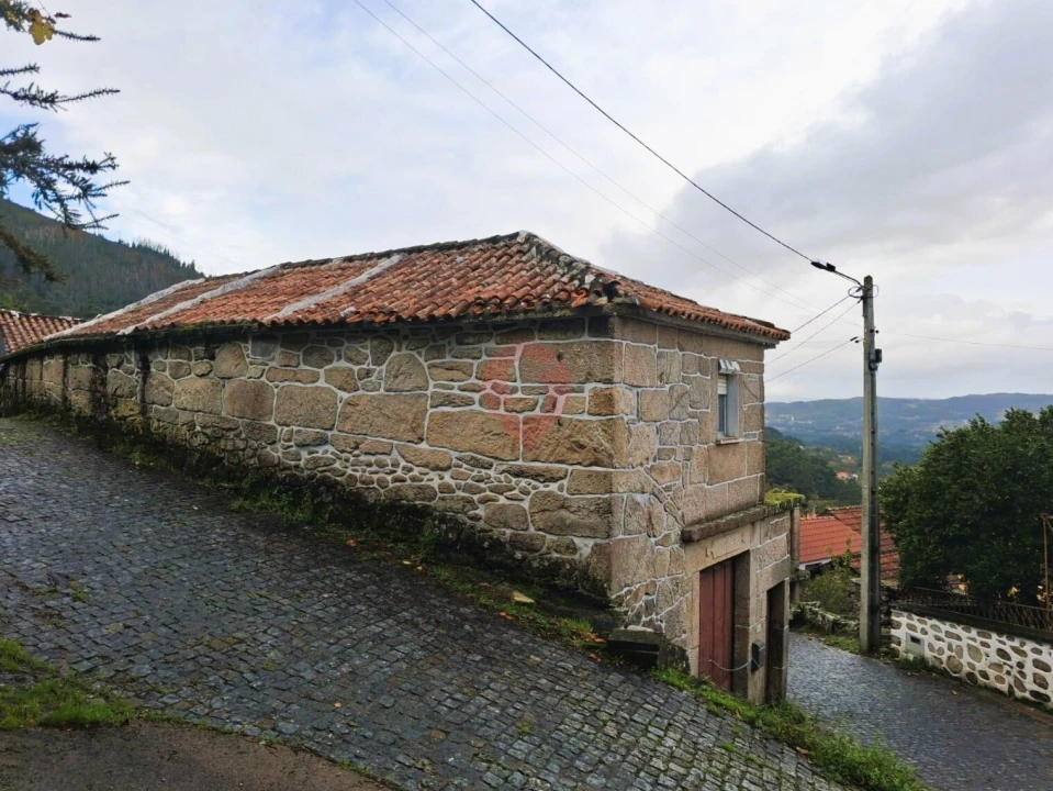 Moradia T3 para Venda em Penso Foto 8