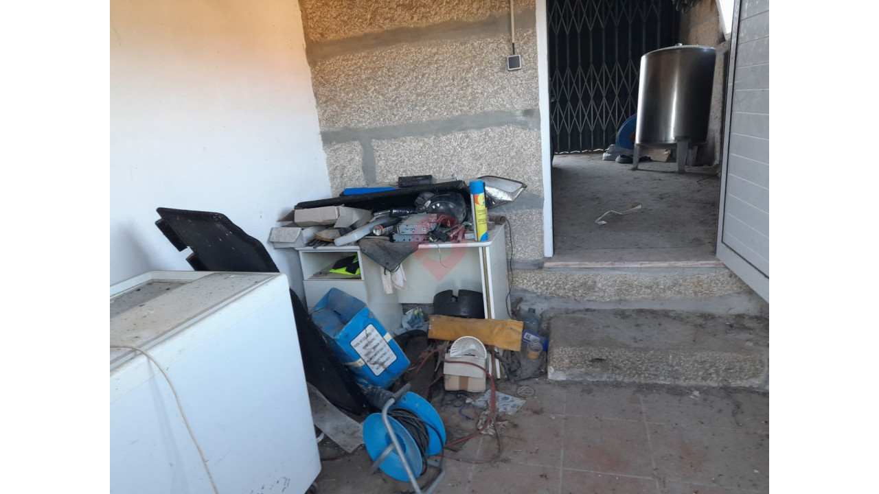 Moradia T1 para Venda em Riba de Mouro Foto 6