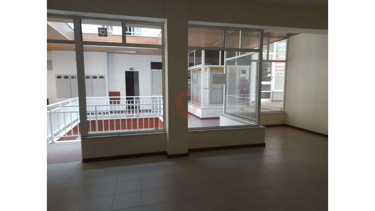 Loja para Venda em Monção e Troviscoso Foto 3