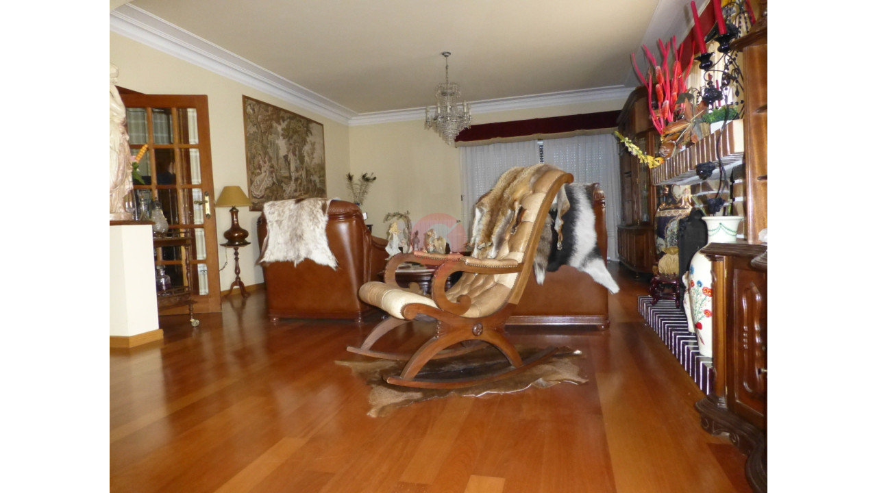 Moradia T4 para Venda em Barbeita Foto 10