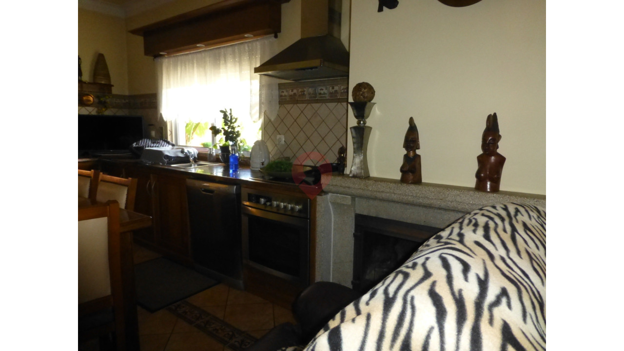 Moradia T4 para Venda em Barbeita Foto 11