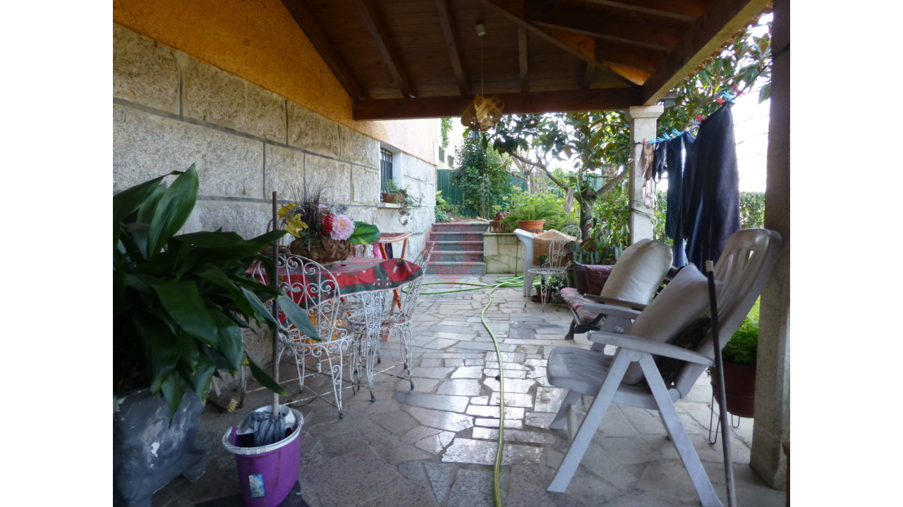 Moradia T4 para Venda em Barbeita Foto 5