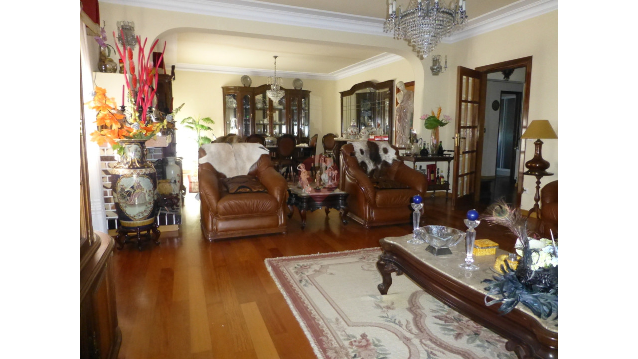 Moradia T4 para Venda em Barbeita Foto 8