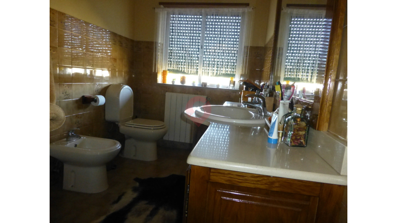 Moradia T4 para Venda em Barbeita Foto 18