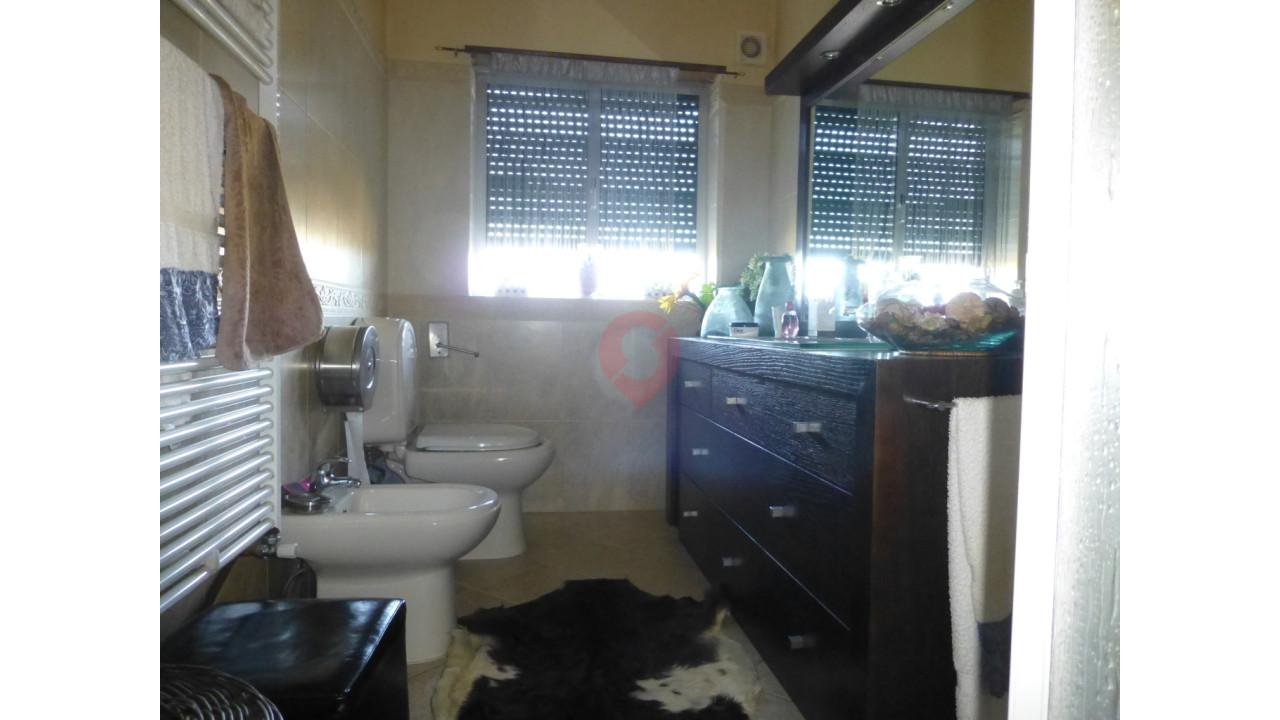 Moradia T4 para Venda em Barbeita Foto 15