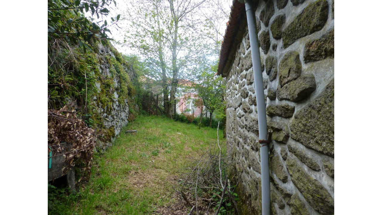 Moradia T3 para Venda em Castro Laboreiro e Lamas de Mouro Foto 11