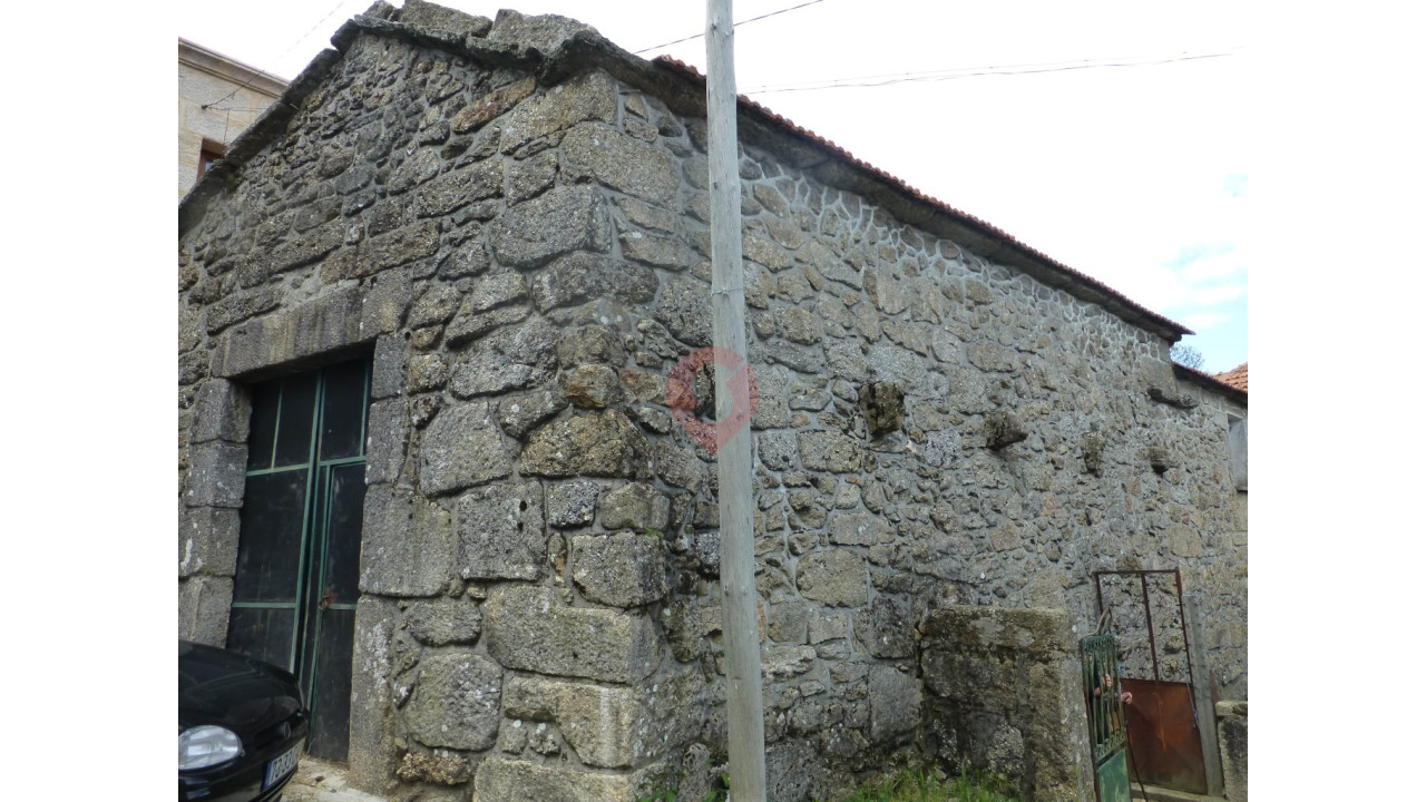 Moradia T3 para Venda em Castro Laboreiro e Lamas de Mouro Foto 6