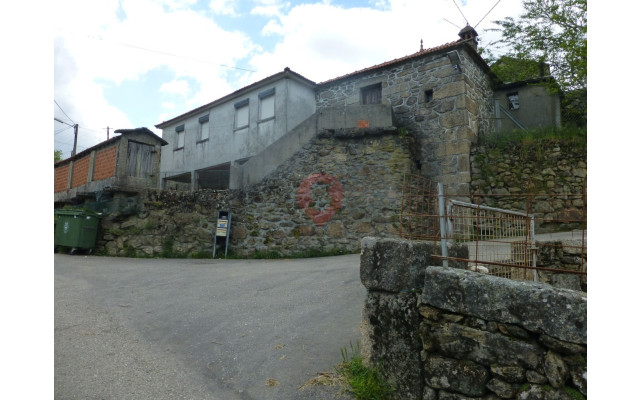 Moradia T3 para Venda em Castro Laboreiro e Lamas de Mouro