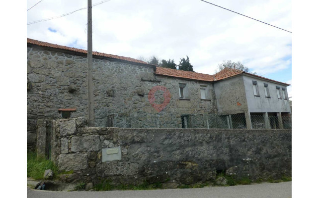 Moradia T3 para Venda em Castro Laboreiro e Lamas de Mouro