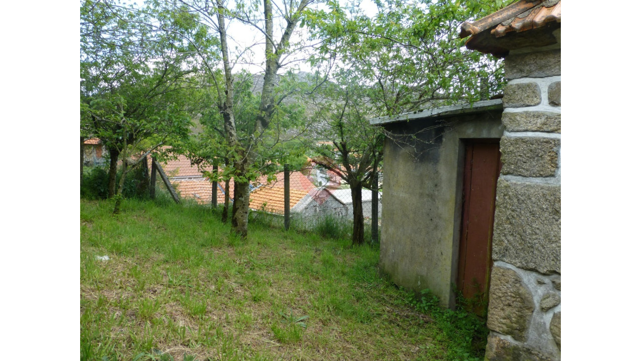 Moradia T3 para Venda em Castro Laboreiro e Lamas de Mouro Foto 12