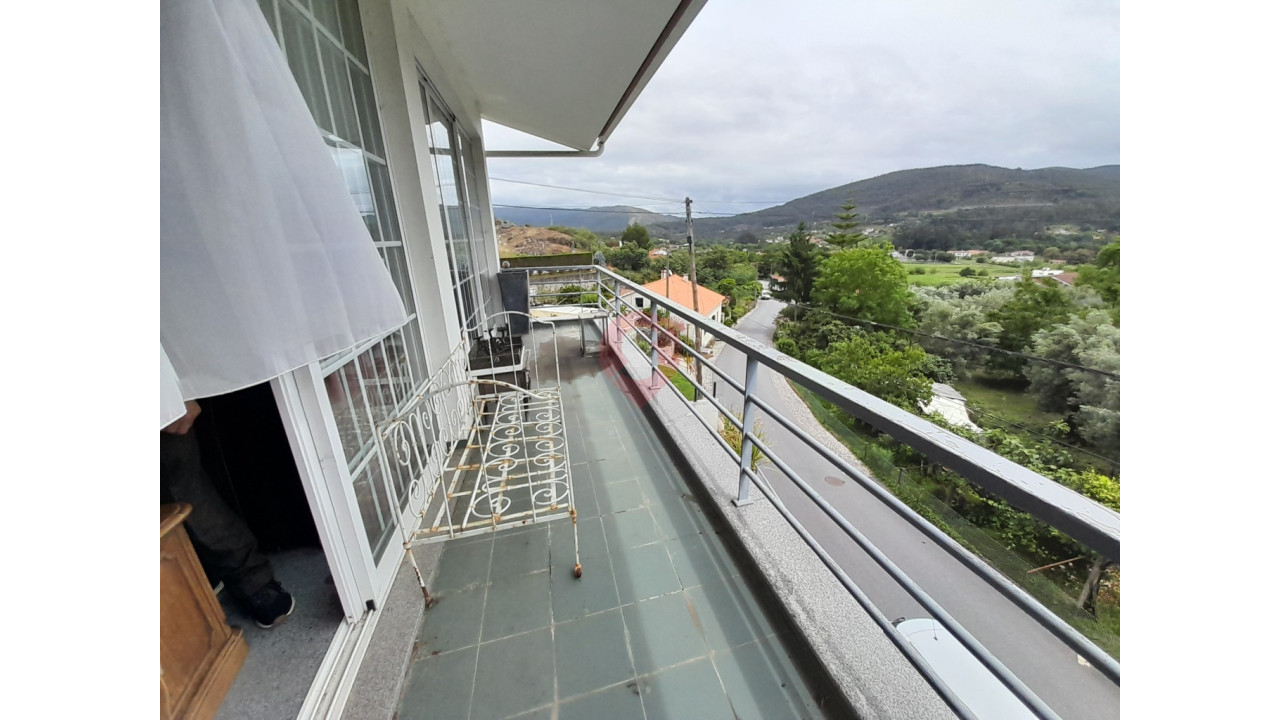 Moradia T3 para Venda em Vilar de Mouros Foto 20