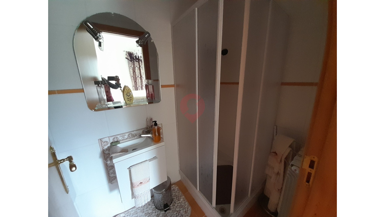 Moradia T3 para Venda em Vilar de Mouros Foto 7