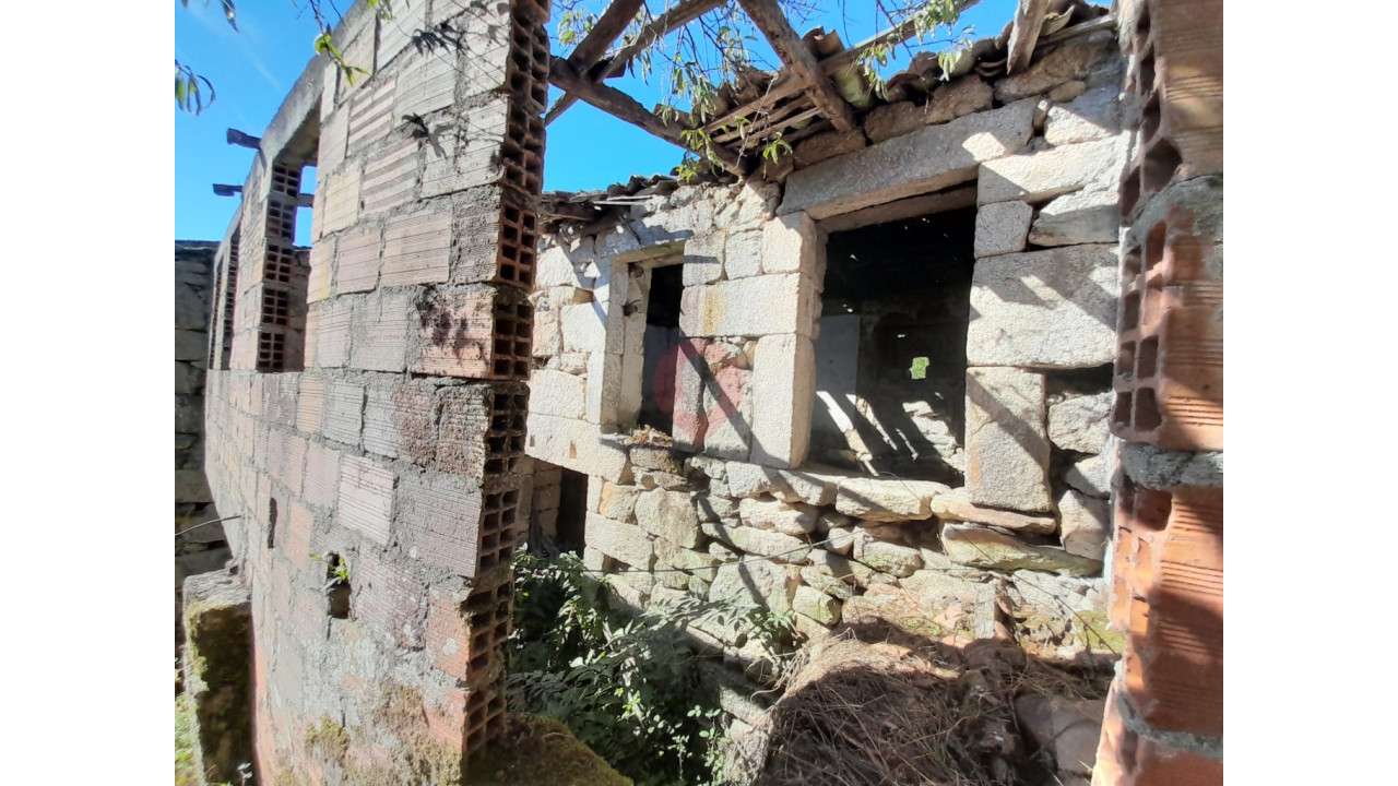 Moradia T2 para Venda em Merufe Foto 2