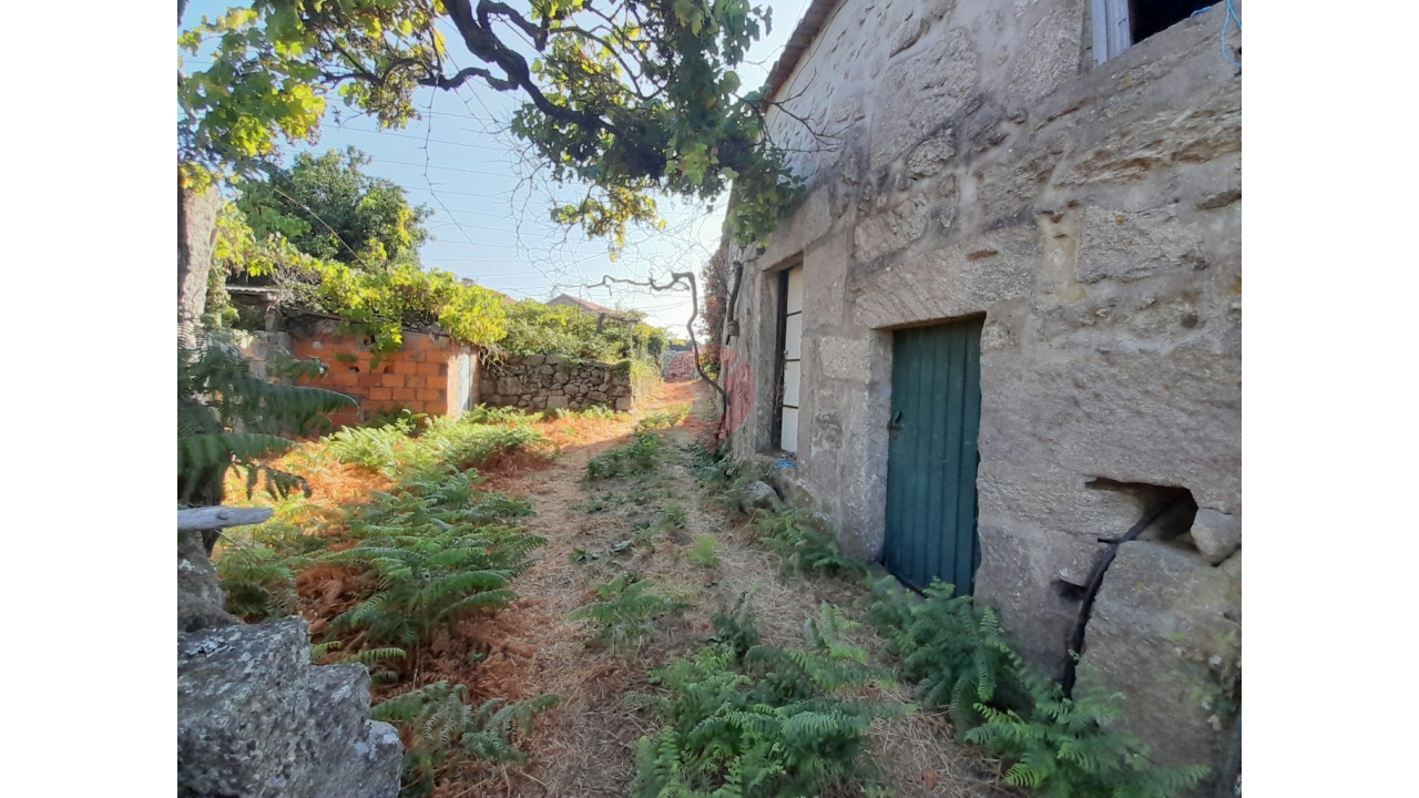 Moradia T2 para Venda em Longos Vales Foto 3