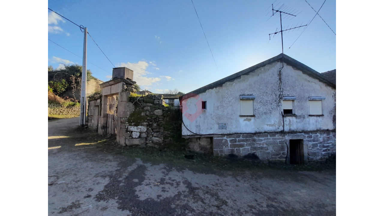 Moradia T3 para Venda em Podame