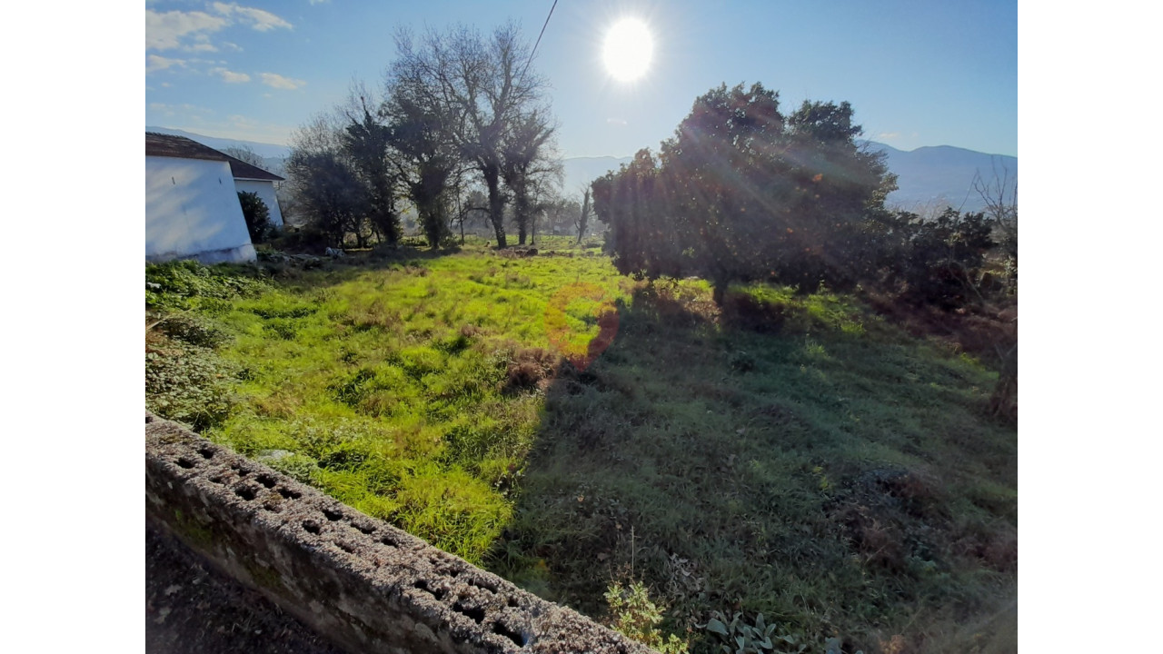 Moradia T3 para Venda em Podame Foto 6