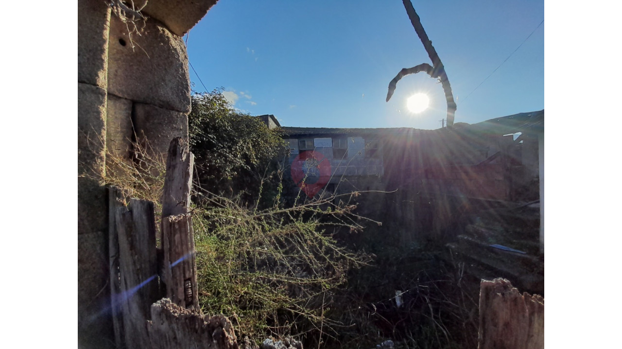 Moradia T3 para Venda em Podame Foto 4