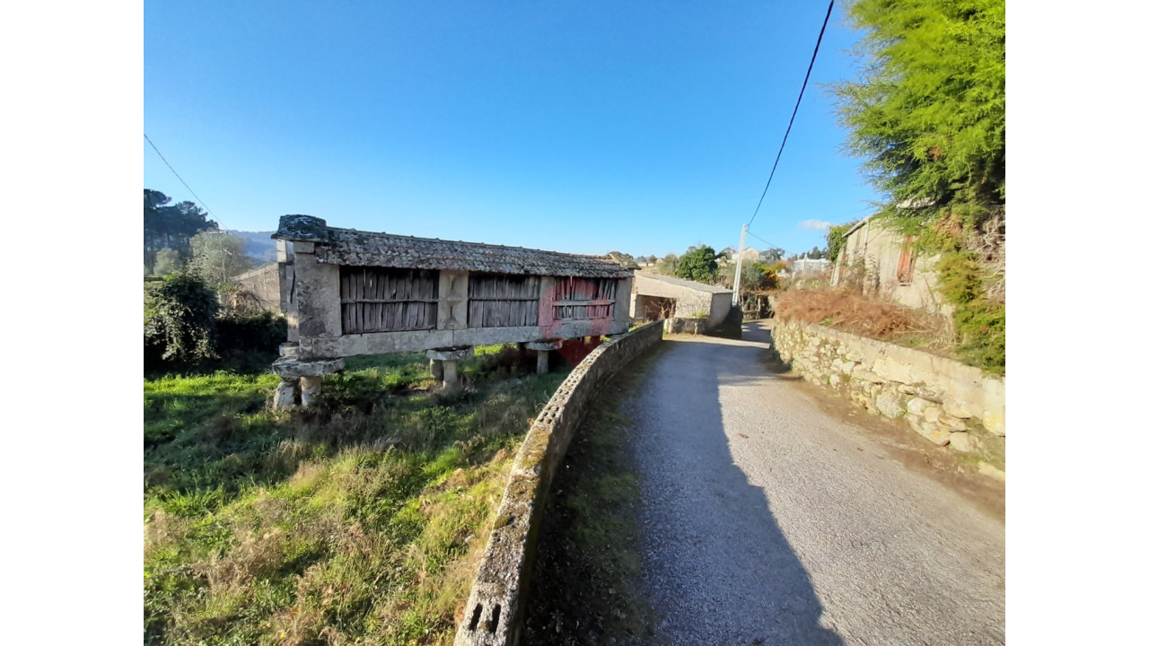 Moradia T3 para Venda em Podame Foto 5