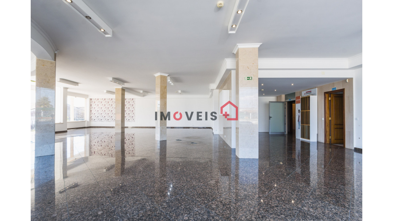 Loja para Venda em Calvaria de Cima Foto 8