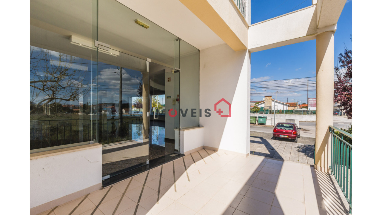 Loja para Venda em Calvaria de Cima Foto 15