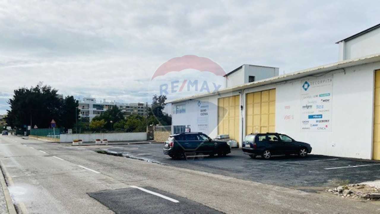 Armazém para Venda em Faro (Sé e São Pedro) Foto 4
