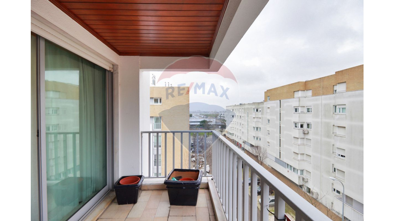 Apartamento T3 para Venda em Lumiar Foto 5
