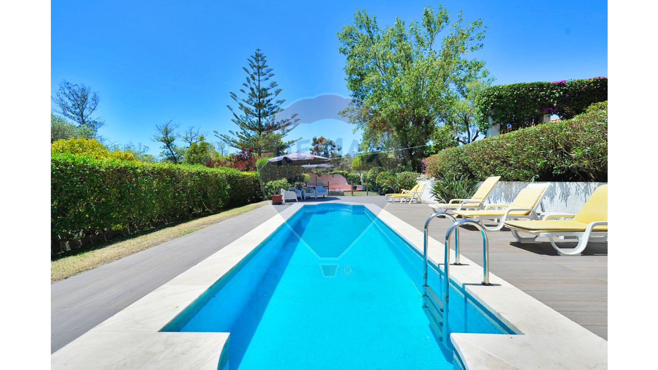 Quinta T5 para Venda em Charneca de Caparica e Sobreda