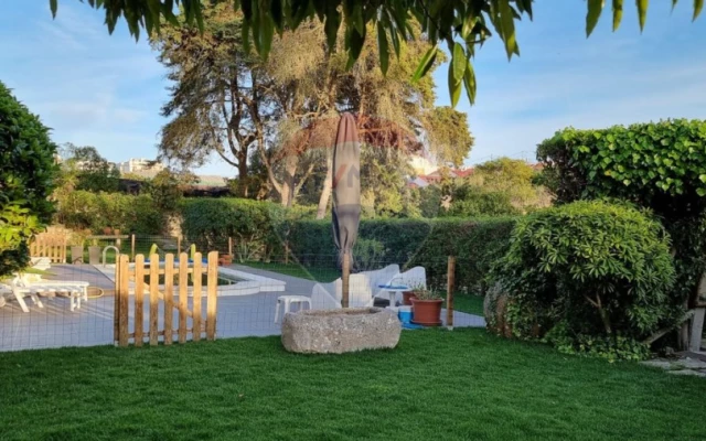 Quinta T5 para Venda em Charneca de Caparica e Sobreda Foto 2