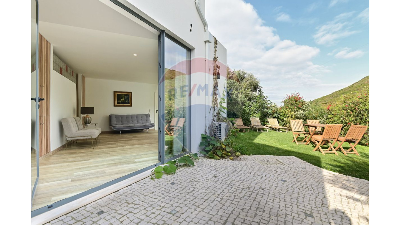 Moradia T8 para Venda em Carvoeira Foto 26