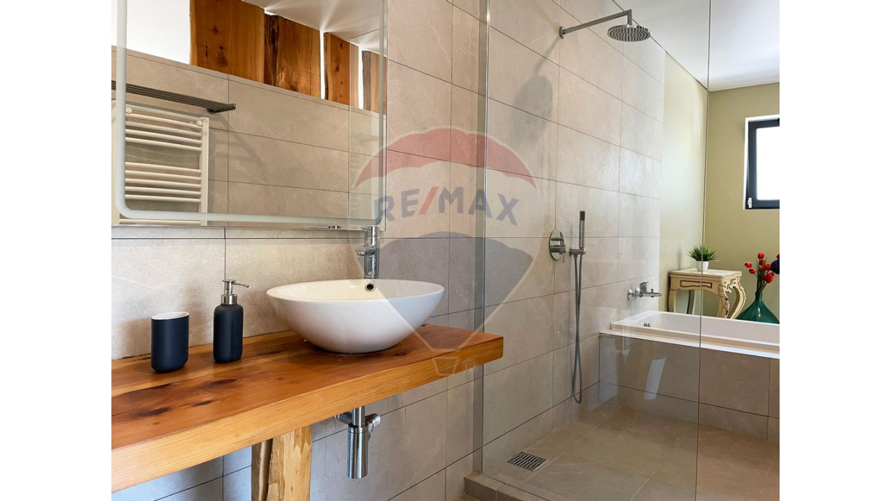 Moradia T8 para Venda em Carvoeira Foto 33